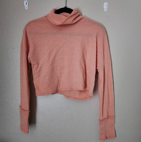 Wild Fable Peach Turtle Neck Crop Top - Picture 1 of 4